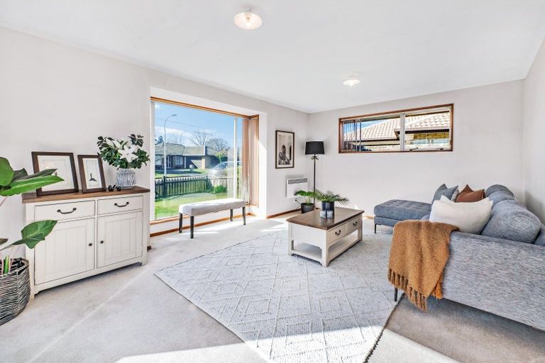 Photo of property in 1/5 Showgate Avenue, Sockburn, Christchurch, 8042