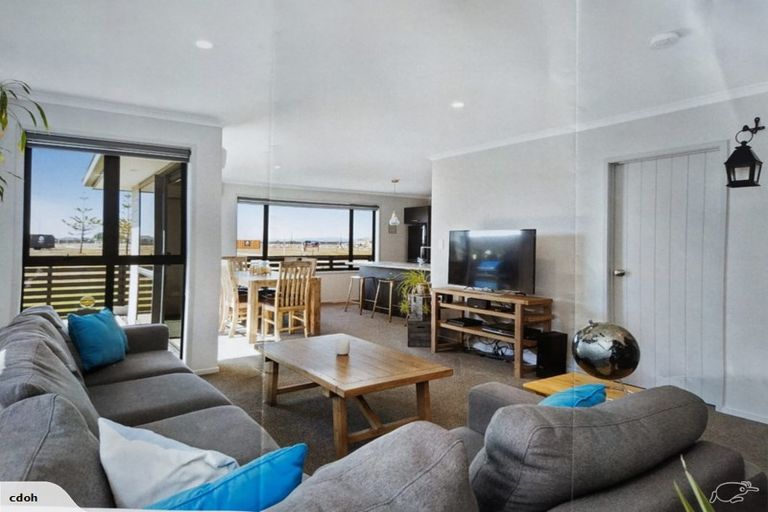 Photo of property in 15 Ponga Place, Papamoa Beach, Papamoa, 3118