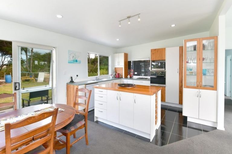Photo of property in 357 Shelly Beach Road, South Head, 0874