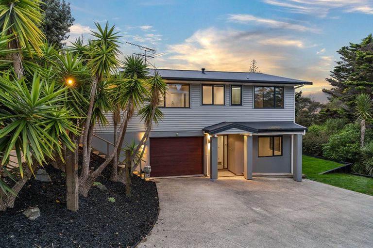 Photo of property in 19 Reydon Place, Cockle Bay, Auckland, 2014