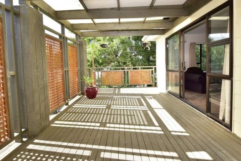 Photo of property in 15 Elizabeth Drive, West Harbour, Auckland, 0618
