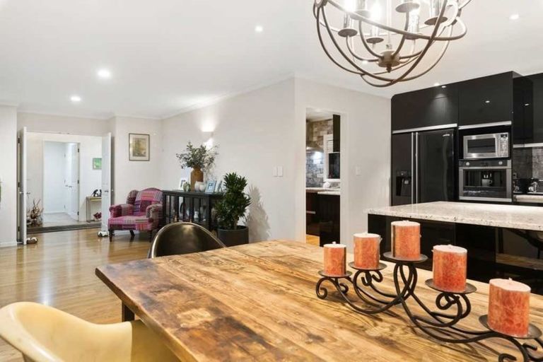 Photo of property in 1 Hugh Drive, Pinehill, Auckland, 0632