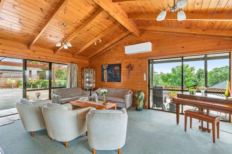 Photo of property in 76 Brick Bay Drive, Sandspit, Warkworth, 0982