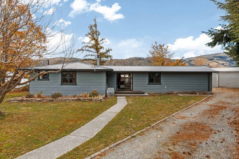 Photo of property in 22 Dunstan Street, Clyde, 9330