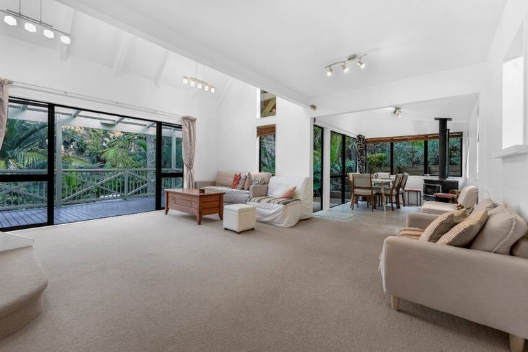 Photo of property in 576c South Titirangi Road, Titirangi, Auckland, 0604