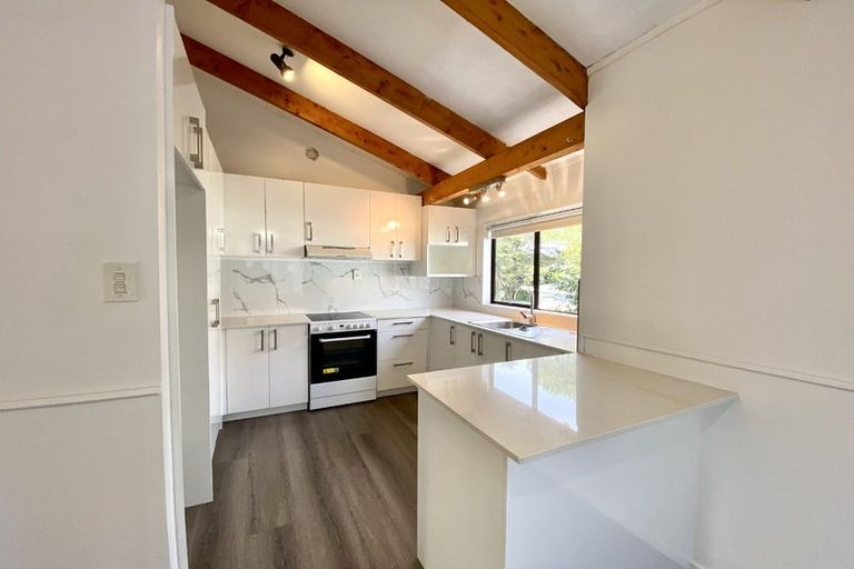 Photo of property in 1/8 Alston Avenue, Kelston, Auckland, 0602