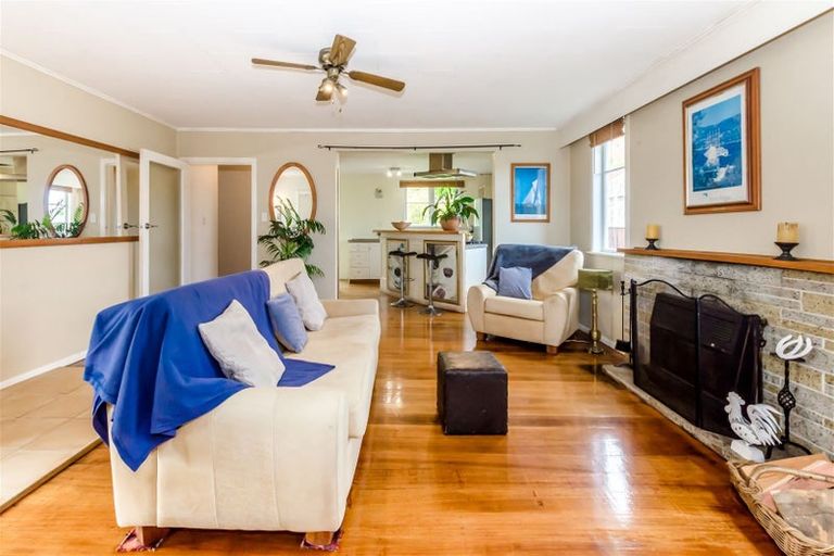 Photo of property in 14 Buckley Grove, Paraparaumu, 5032