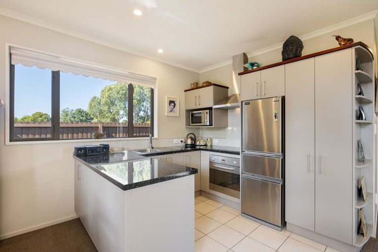 Photo of property in 4/194 Waimairi Road, Ilam, Christchurch, 8041