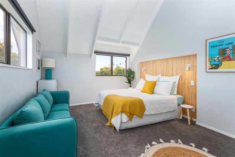 Photo of property in 21 Fovant Street, Russley, Christchurch, 8042