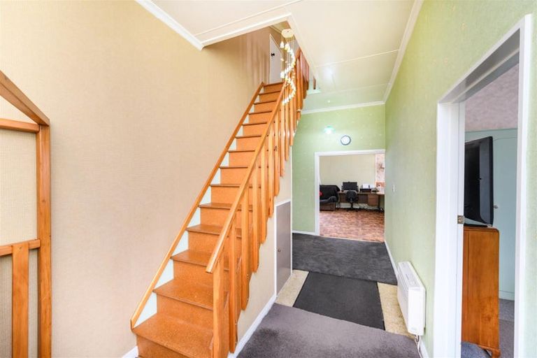 Photo of property in 201 Bridge Street, Bulls, 4818