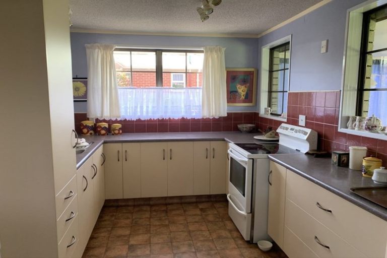 Photo of property in 16 Margaret Street, Stratford, 4332