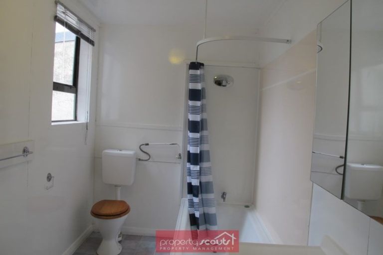 Photo of property in 12 Eglinton Road, The Glen, Dunedin, 9011