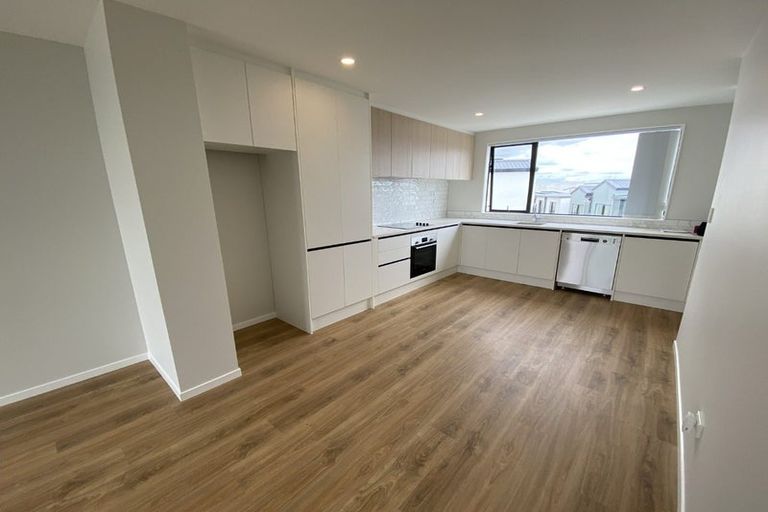 Photo of property in 2 Hinonga Loop, Silverdale, 0932