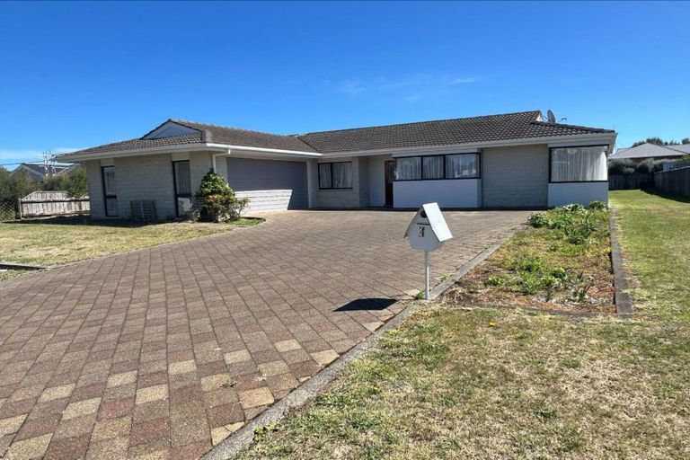 Photo of property in 4 Norfolk Drive, Otamatea, Whanganui, 4500