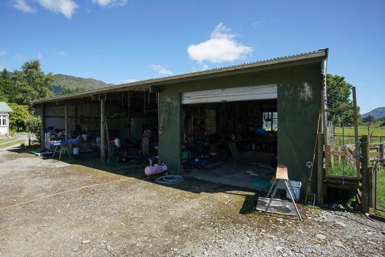 Photo of property in 213 Matakitaki Road, Six Mile, Murchison, 7077