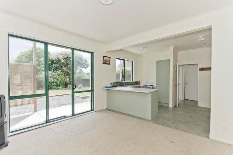 Photo of property in 18 Fidelis Avenue, Snells Beach, 0920