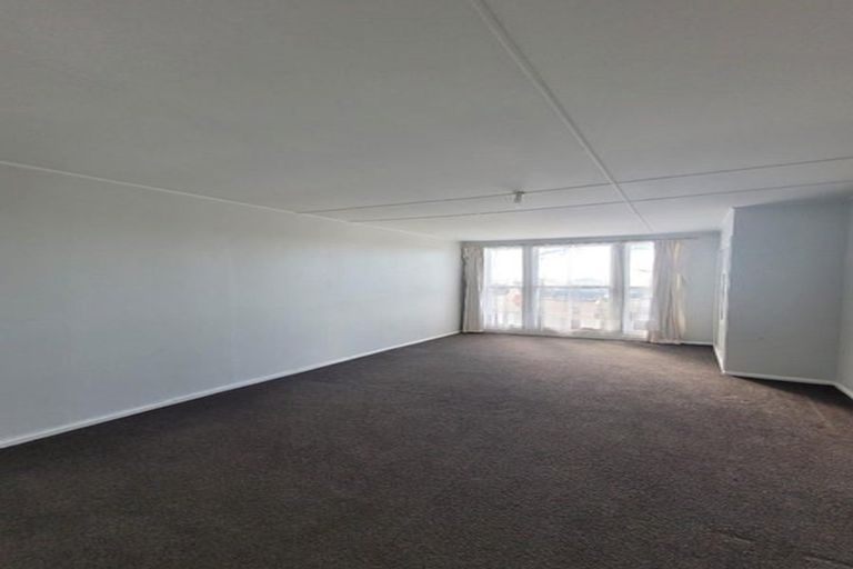 Photo of property in 29 Marine Parade, Bluff Hill, Napier, 4110