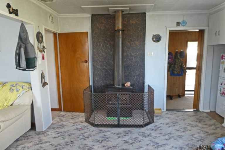 Photo of property in 42 Disraeli Street, Westport, 7825