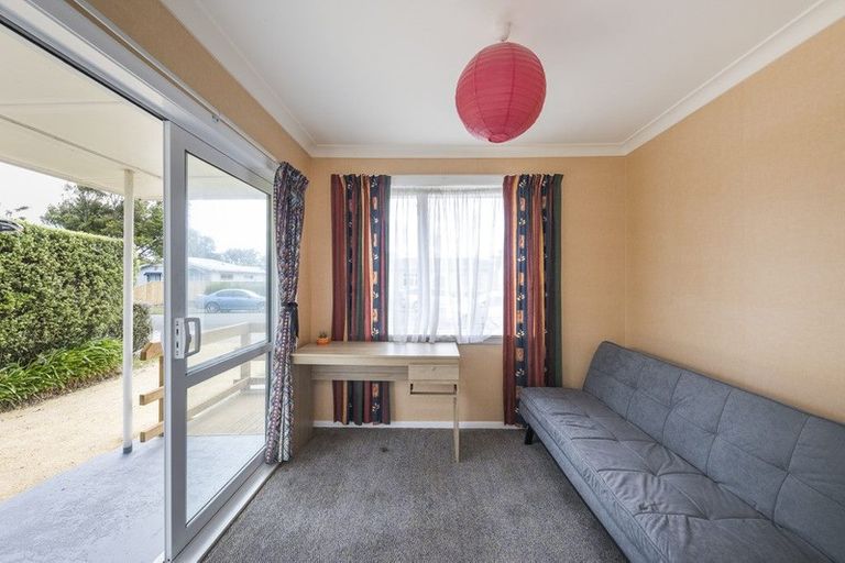Photo of property in 32 Thomson Street, West End, Palmerston North, 4412