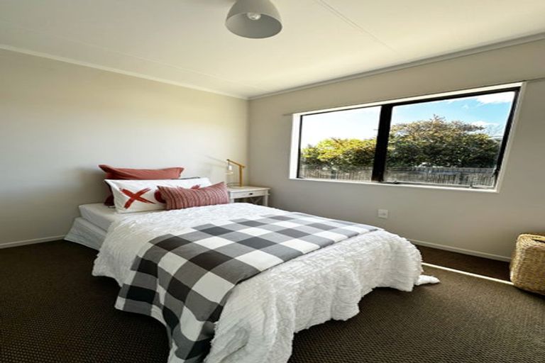 Photo of property in 19a Howard Road, Taradale, Napier, 4112