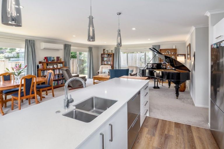 Photo of property in 25 Tarata Grove, Lansdowne, Masterton, 5810