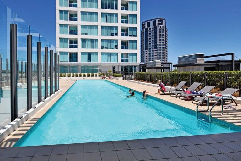 Photo of property in Sentinel Apartments, 706/3 Northcroft Street, Takapuna, Auckland, 0622
