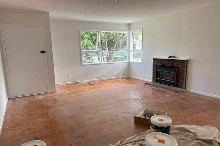 Photo of property in 12 Burbridge Road, Favona, Auckland, 2024