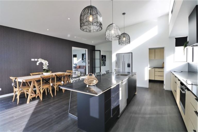 Photo of property in 17 Richmond Street, Waimataitai, Timaru, 7910