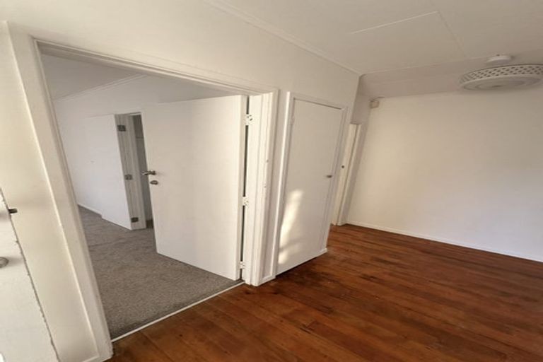 Photo of property in 12 Ennis Avenue, Pakuranga Heights, Auckland, 2010