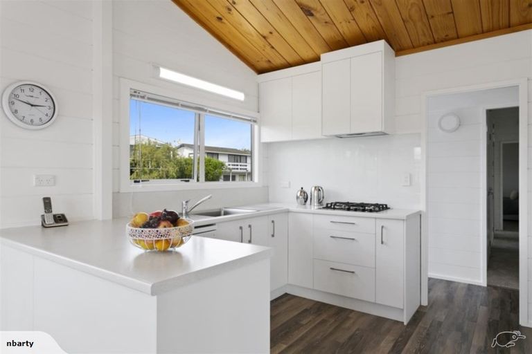 Photo of property in 2 Mahuta Road, Waitahanui, Taupo, 3378