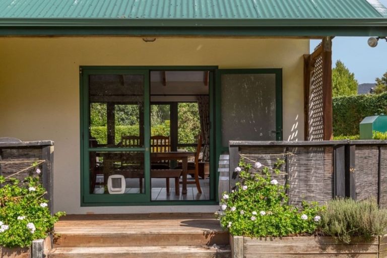 Photo of property in 34-36 Lyon Street, Featherston, 5710