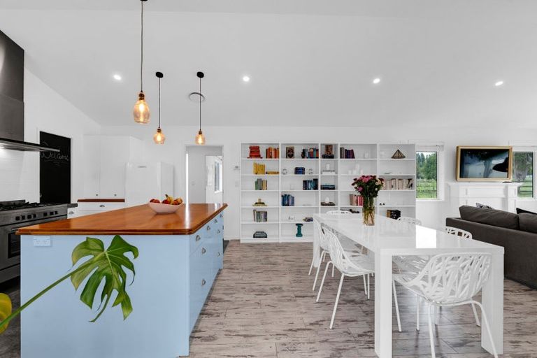 Photo of property in 2 Mercade Close, Stratford, 4332