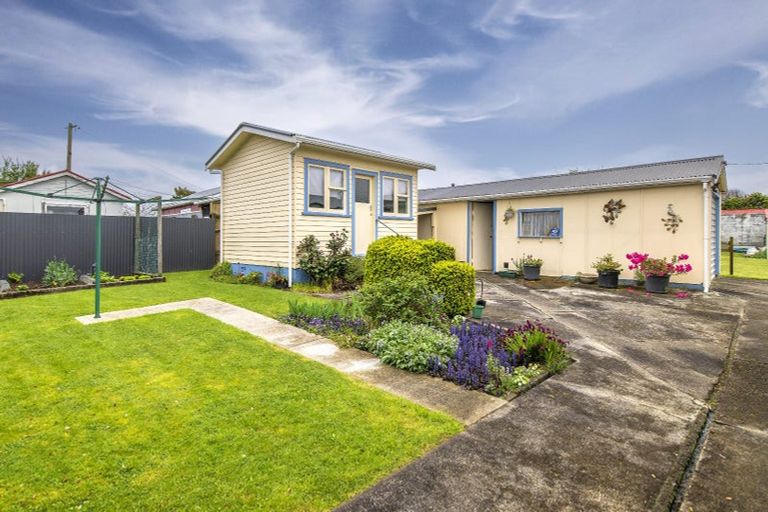 Photo of property in 145 Queen Street West, Levin, 5510