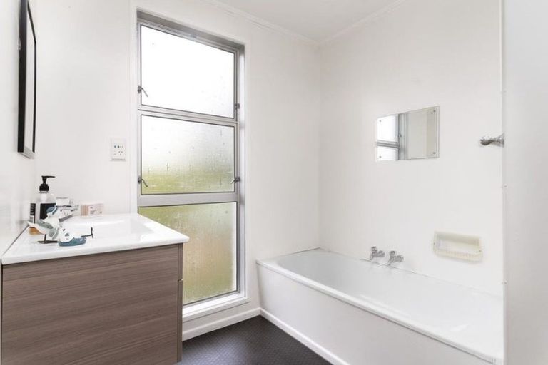 Photo of property in 21 Freyberg Street, Solway, Masterton, 5810