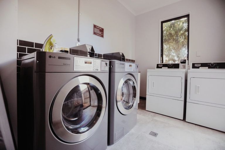 Photo of property in 6 Brookfield Avenue, Onehunga, Auckland, 1061