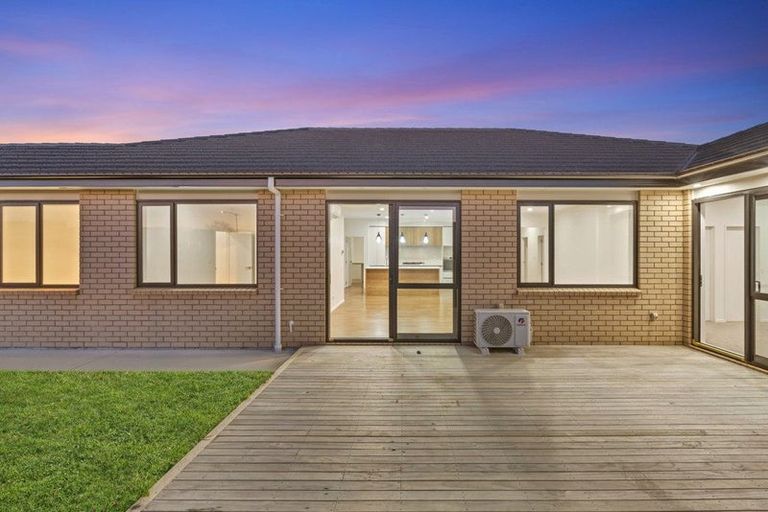 Photo of property in 5 Booker Drive, Tuakau, 2121