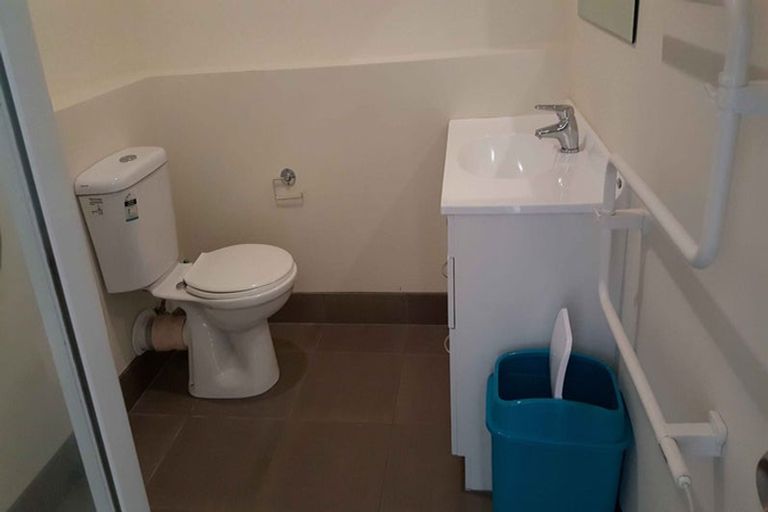 Photo of property in 8c Schnapper Rock Road, Schnapper Rock, Auckland, 0632