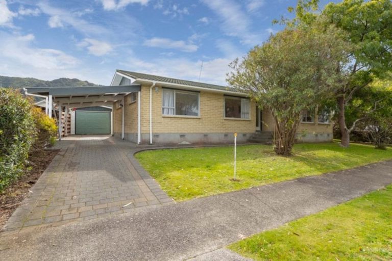 Photo of property in 45 Pasadena Crescent, Totara Park, Upper Hutt, 5018