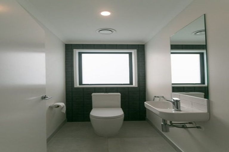 Photo of property in 32 Raranga Lane, Hobsonville, Auckland, 0616