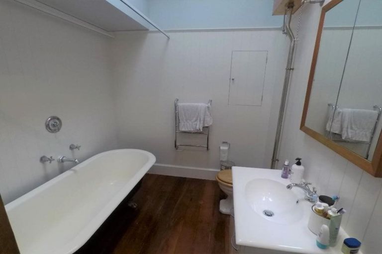 Photo of property in 33 Harland Street, Brooklyn, Wellington, 6021