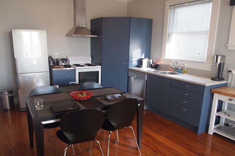 Photo of property in 140 Titirangi Road, New Lynn, Auckland, 0600