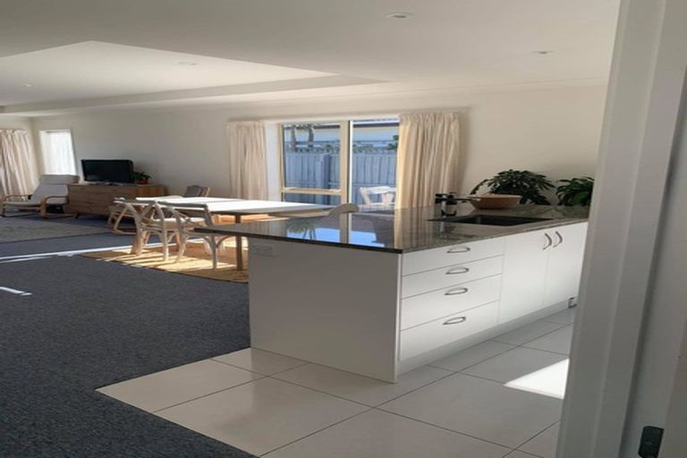 Photo of property in 200 Keyes Road, New Brighton, Christchurch, 8083