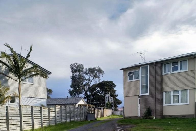 Photo of property in 1/62 Swaffield Road, Papatoetoe, Auckland, 2025