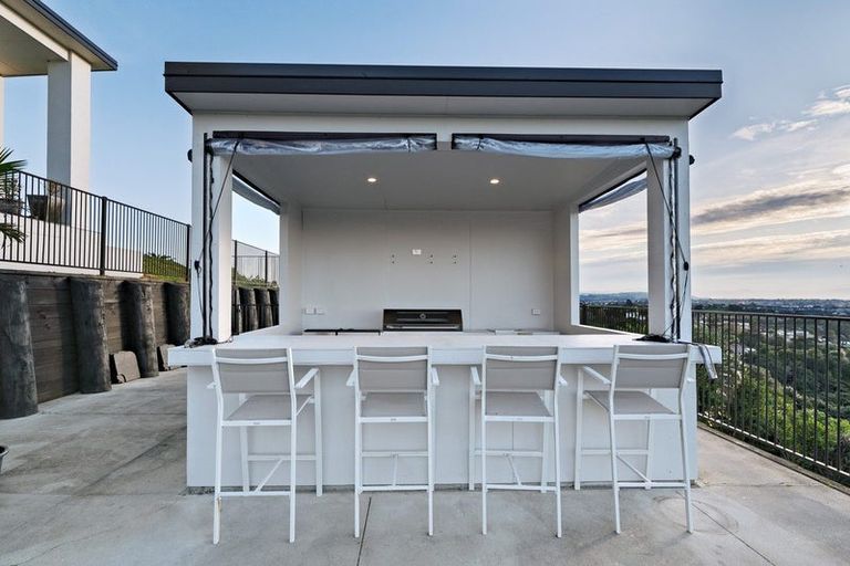 Photo of property in 42 Oceana Drive, Welcome Bay, Tauranga, 3175