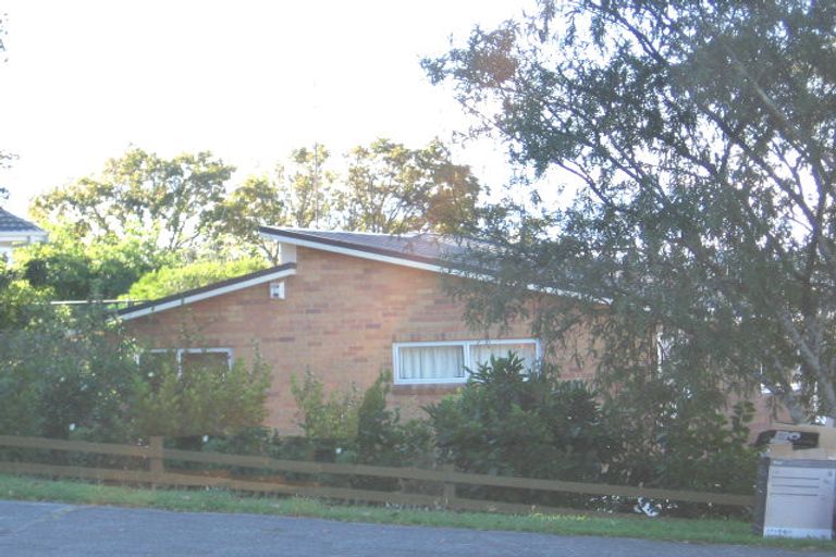 Photo of property in 75 Knights Road, Rothesay Bay, Auckland, 0630