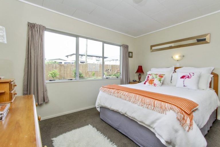 Photo of property in 2/46 Brandon Road, Glen Eden, Auckland, 0602