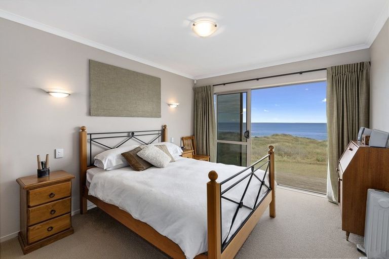 Photo of property in 8a Marine Parade South, Foxton Beach, Foxton, 4815