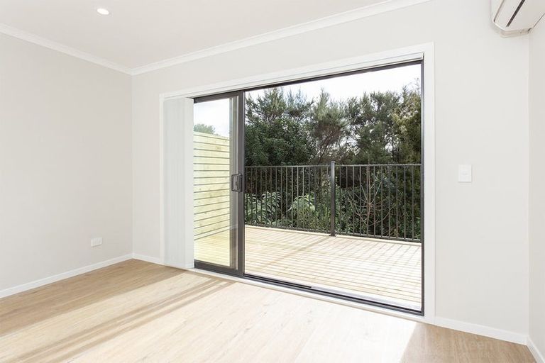 Photo of property in 2/125b Metcalfe Road, Ranui, Auckland, 0612