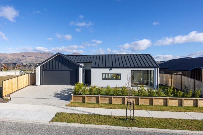 Photo of property in 47 Pounamu Avenue, Albert Town, Wanaka, 9305
