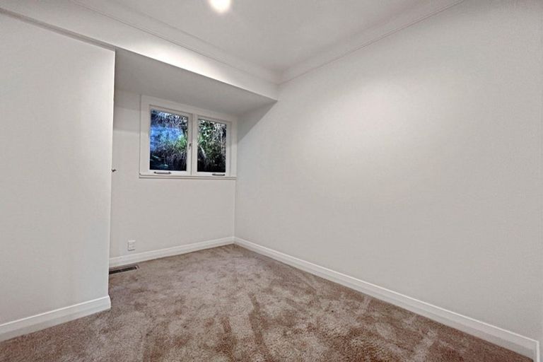 Photo of property in 38 Hawker Street, Mount Victoria, Wellington, 6011